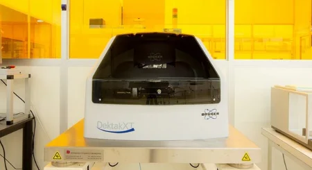 Profilometer setup for step height verification 